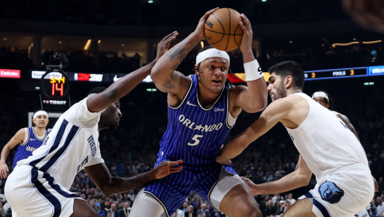 开云官网-NBA德国赛：魔术20分大逆转胜灰熊 班凯罗26+13小瓦格纳复出18分