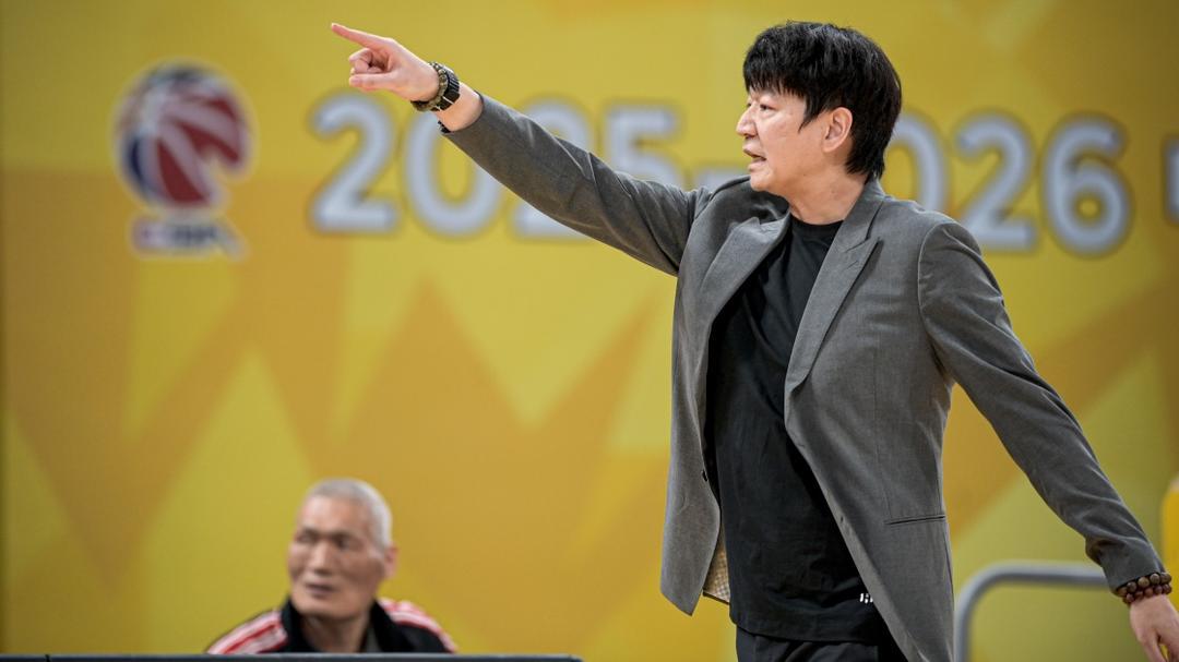 拼到了最后一刻！高速男篮79：84惜败上海，系列赛0：1落后